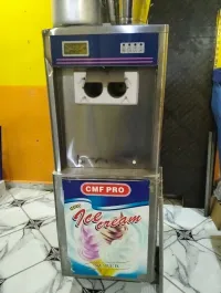 آلة صناعة المثلجات