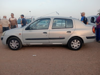 voitures-renault-clio-classique-2004-oued-rhiou-relizane-algerie