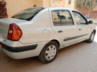 voitures-renault-clio-classique-2004-oued-rhiou-relizane-algerie