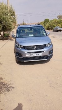 سيارات-peugeot-riftr-2019-وادي-الأبطال-معسكر-الجزائر