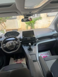 سيارات-peugeot-rivete-2022-allure-باب-الزوار-الجزائر