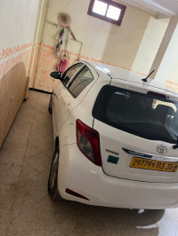 voitures-toyota-yaris-2013-khemis-el-khechna-boumerdes-algerie