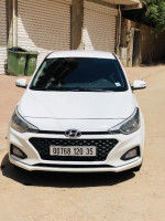 moyenne-berline-hyundai-i20-2020-khemis-el-khechna-boumerdes-algerie