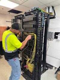 صيانة-الكمبيوتر-fourniture-installation-serveurs-data-center-cloud-infrastructure-it-المحمدية-سكيكدة-عنابة-حاسي-مسعود-وهران-الجزائر-ورقلة