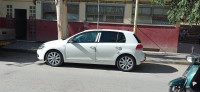 moyenne-berline-volkswagen-golf-6-2012-medea-algerie