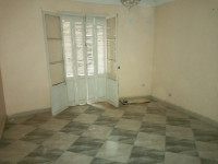 appartement-vente-f3-alger-les-eucalyptus-algerie