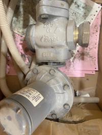 تبريد-و-تكييف-منظم-ضغط-غاز-gas-pressure-regulator-من-شركة-fisher-القبة-الجزائر
