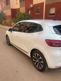 سيارات-renault-clio-5-2022-zen-وهران-الجزائر