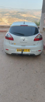 moyenne-berline-renault-megane-3-2013-gtline-medea-algerie