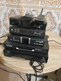 a vendre 5 démodulateurs 