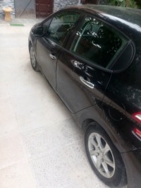 سيارات-peugeot-208-2015-بوقرة-البليدة-الجزائر
