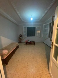شقة-كراء-طابق-فيلا-غرفتين-الجزائر-دالي-ابراهيم