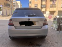 سيارات-skoda-fabia-2015-المدية-الجزائر