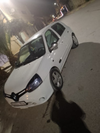 voitures-renault-clio-campus-2015-facelift-dhala-oum-el-bouaghi-algerie