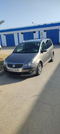 سيارات-volkswagen-touran-2010-بني-مسوس-الجزائر