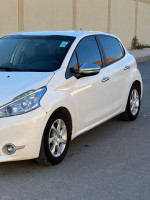 voitures-peugeot-208-2015-oum-el-bouaghi-algerie