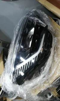 2 phare clio 5 RS caSSE France 