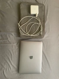 MacBook Pro 2020 M1 8/256