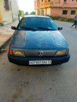 grande-berline-volkswagen-passat-1990-hennaya-tlemcen-algerie