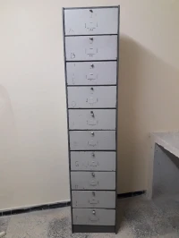 Armoire métallique à clapets, 10 cases - خزانة حديدية للملفات