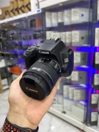 Canon EOS 250D & 18-55mm IS STM