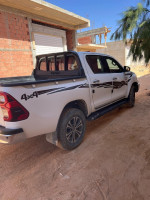 voitures-toyota-hilux-2023-revo-el-oued-algerie