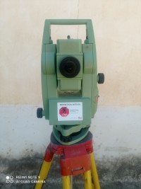 بناء-و-إنشاءات-appareil-topographe-leica-tc407-براقي-الجزائر