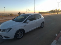 voitures-seat-ibiza-2013-fully-toit-ouvrant-constantine-algerie