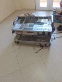 مشينة قهوة 2 برا