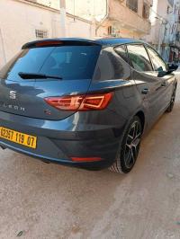 moyenne-berline-seat-leon-2019-beats-doucen-ouled-djellal-algerie