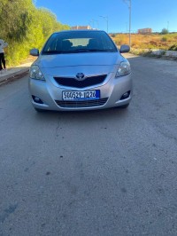 سيارات-toyota-yaris-2012-المدية-الجزائر