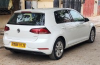 سيارات-volkswagen-golf-7-2017-trendline-عين-سمارة-قسنطينة-الجزائر