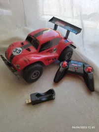 Voiture télécommandée 