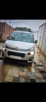 voitures-citroen-berlingo-2023-toutes-options-sauf-toit-tizi-ouzou-algerie