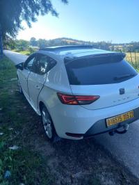 moyenne-berline-seat-leon-2015-style-barrahel-annaba-algerie