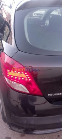 سيارات-peugeot-207-plus-2013-البويرة-الجزائر