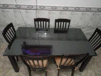 Table sala monji fiha zdaja m7tota fo9