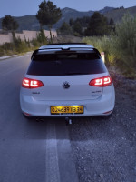 moyenne-berline-volkswagen-golf-7-2013-highline-bordj-bou-arreridj-algerie