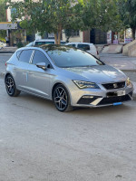 moyenne-berline-seat-leon-2018-fr-batna-algerie