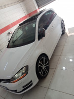 voitures-volkswagen-golf-7-2014-cup-akbou-bejaia-algerie