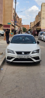 moyenne-berline-seat-leon-2019-fr-ain-bessem-bouira-algerie