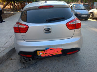 voitures-kia-rio-5-portes-2015-berrouaghia-medea-algerie