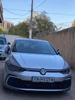 voitures-volkswagen-golf-8-2023-r-line-baraki-alger-algerie