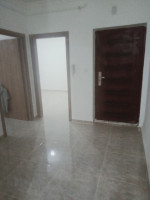 appartement-location-f5-alger-mahelma-algerie