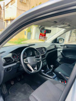 voitures-volkswagen-touran-cross-2022-annaba-algerie