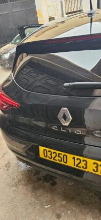 سيارات-renault-clio-5-2023-وهران-الجزائر