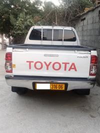 سيارات-toyota-hilux-2016-بجاية-الجزائر