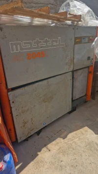 Vend lot compresseurs à vis et sécheur d'air d'occasion
