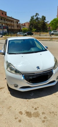 سيارات-peugeot-208-2015-style-باب-الزوار-الجزائر