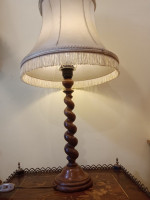 antiquites-collections-ancienne-lampe-en-bois-torsade-staoueli-alger-algerie